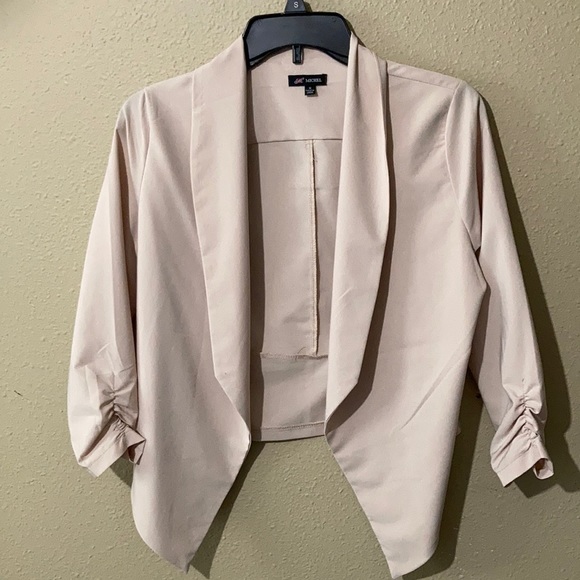 Blazer - Picture 1 of 3